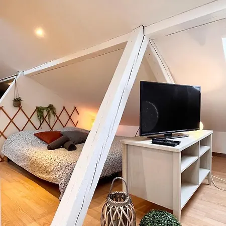 Le Petit Loft, Centre